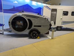 Футуристичную автодом-капсулу Feria и караван Vojo показали на выставке «Вездеходер-2024»