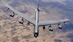Bulgarian Military: Два американских самолета B-52 Stratofortress «сбросили бомбы» недалеко от границы с Россией