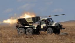 «Дьявольская колесница» РСЗО «Град» сметёт бронетехнику врага: снаряды 9М53Ф обеспечит сплошное поражение