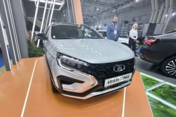 АвтоВАЗ показал метановую LADA Vesta с итальянским оборудованием, которое везут через несколько границ