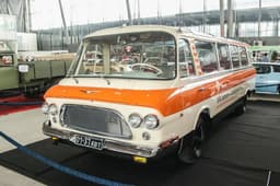 ZIL-4102 and ZIL-118 "Yunost" Cars Become Monuments of Science and Technology