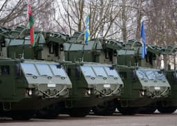 Братская помощь для защиты границ: Россия передала Белоруссии партию ЗРК «Тор-М2К»