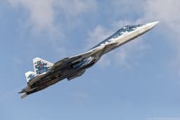 Российские истребители Су-57 оказались эффективны в зонах с плотной ПВО из-за малозаметности