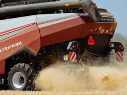 Двигатель мощностью 400 л.с., двухскоростной измельчитель-­разбрасыватель: стали известны преимущества комбайна RSM 161