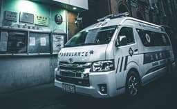 «Как будет скорая помощь по-китайски?»: в России начнут собирать кареты неотложки из Поднебесной на базе Toyota