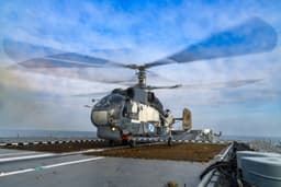 Вертолет морской авиации Ка-27 искал субмарину противника в Балтийском море