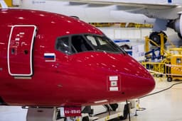 Российский SJ-100 успешно прошел 30 тестовых полетов: сертификация на пути к завершению