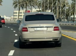 Такого вы ещё не видели: арабский Aurus Senat впервые засветился на фото 