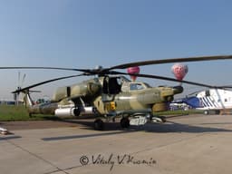 «Ночной охотник» отправился за добычей: мощные кадры боевой работы вертолёта Ми-28НМ