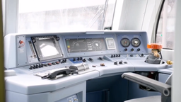 Пассажирский тепловоз ТЭП70БС с системой автоматического запуска дизеля поставили РЖД