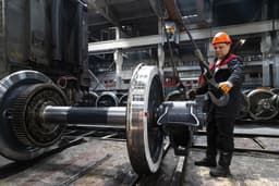 Russian Railways and Zheldorremmash Sign Ten-Year Locomotive Repair Contract