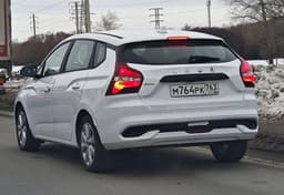 Появилось первое живое фото нового универсала Lada Iskra SW