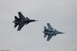 Дуэт истребителей Су-33 и Су-30СМ уничтожил самолёт над Баренцевым морем