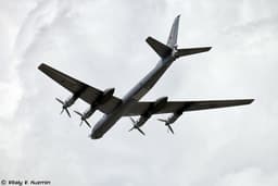 Tu-95MS strategic missile carriers accompanied by MiG-31 and Su-33 flew over the Norwegian and Barents Seas