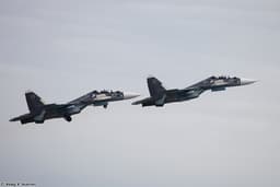 Northern Fleet’s Su-33 and Su-30SM Fighter Duo Destroys Target in Thick Clouds