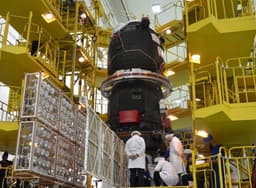 Роскосмос завершил проверку солнечных батарей для корабля «Прогресс МС-30» перед запуском