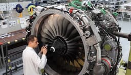 Ростех передал первые двигатели ПД-8 для испытаний самолётов SJ-100