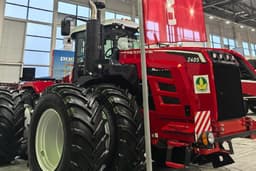 С двигателем КАМАЗ и удобной кабиной: Ростсельмаш представил новый трактор RSM 2405