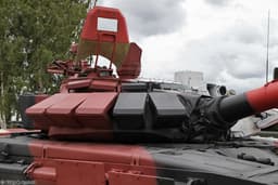 Танки Т-72Б3М впервые получили серийную активную защиту «Арена-М»