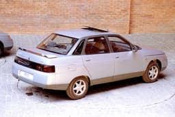 Стоял в гараже, зимой не катался: почти новый ВАЗ-2110 продают в Ростове-на-Дону