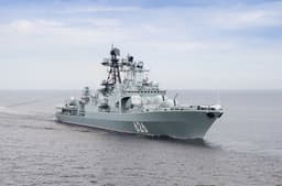 Carrier of "Kinzhal" missiles and RBU-6000 rocket launchers, the ship "Vice-Admiral Kulakov" received Ka-27 helicopters on deck