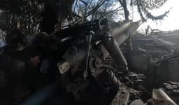 «Заряжаем – зажигаем»: появились кадры расчёты гаубицы «Мста-Б»