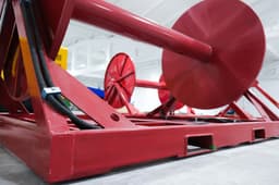 Для локализации нефтяных пятен: «Северное море» изготовит боновые катушки для порта Усть-Луга