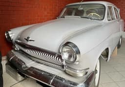 Раритетные и премиальные авто дорожают вопреки трендам: эксперт объяснил, почему «капсулы времени» растут в цене