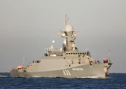 Носитель «Ониксов» и «Калибров» МРК «Наро-Фоминск» уничтожил БЭКи и дроны-камикадзе на Балтике