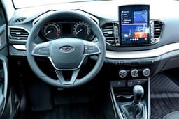 Новые Lada Vesta с уникальным интерьером салона начали продавать в Белоруссии: дешевле, чем в России