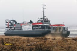 Судно на воздушной подушке «Хаска-10» вышло на лёд Рыбинского водохранилища