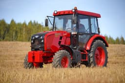 Для виноделов Крыма и Краснодарского края: МТЗ представил модернизированный трактор BELARUS 921