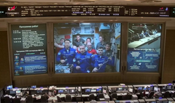 Космические объятья: люки между кораблём «Союз МС-27» и МКС открыли