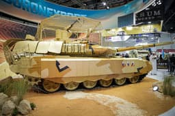 «Уралвагонзвод»: российские танки со штатными комплексами РЭБ выдерживают атаки туч дронов-камикадзе