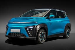 Российский стартап «Атом» уже получил заказы на 200 одноименных электромобилей от двух таксопарков