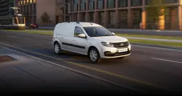 Вдвойне экономичнее бензиновых моделей: двухтопливные Lada Largus CNG появятся у дилеров в конце апреля — начале мая