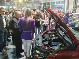 АвтоВАЗ показал салон и подкапотное пространство серийной Lada Iskra