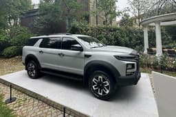 Революция на российском рынке: первое фото нового внедорожника JAC JS9 от «Соллерс», который пропишется на УАЗе