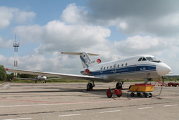 Легендарный самолет Як-40Д «Черная молния» вернулся в строй: теперь VIP-борт