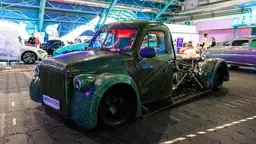 С двигателем V6 Dodge и «коробкой» от Chrysler: хот-род на базе ГАЗ-51 1968 года выпуска представили в Минске