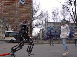 Шагать в ногу со временем: принципиально новую схему для бионических ног создали в России