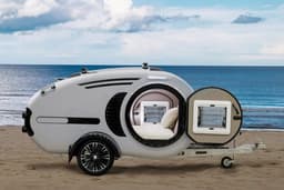 С панорамной крышей и всеми удобствами: прицеп-автодом Feria создали в России