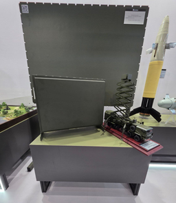 Даже муха мимо не пролетит: новейшую компактную РЛС обнаружения малых дронов разработали в России