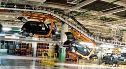 АвтоВАЗ сократил выпуск Granta и Vesta: сборка почти встала, сотрудники заняты хозяйственными делами