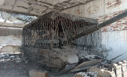 «Doshirak» modification: footage of a T-72B3 tank with amazing protection appeared