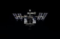 Утечка устранена: Роскосмос завершил герметизацию переходной камеры модуля «Звезда» на МКС