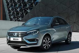 Study the Basics: Lada Vesta Owner Refutes Steering Wheel Lock Myth