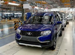 Pay extra for color: AvtoVAZ has rewritten prices for cars painted in "metallic"