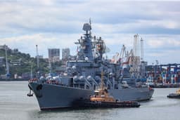 Cruiser "Varyag" strikes target in the Sea of Japan with "Vulcan" anti-ship missile