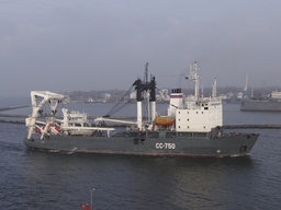 Спасатели Балтийского флота оказали помощь аварийной подлодке на учениях